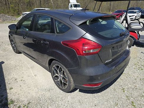 Used 2017 Ford Focus SEL FWD image 2