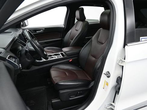 Certified 2022 Ford Edge Titanium w/ Equipment Group 301A image 11