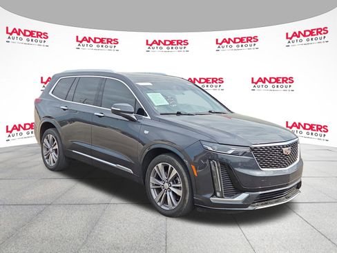 Used 2022 Cadillac XT6 Premium Luxury image 1