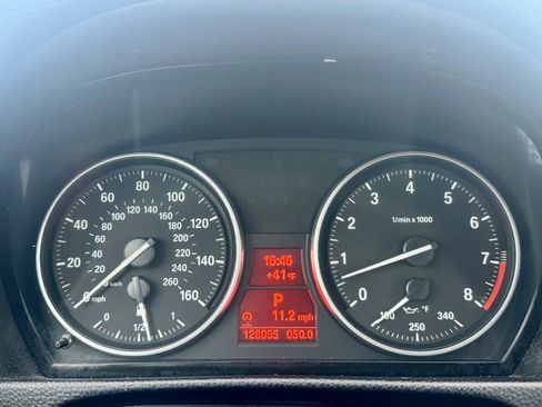 Used 2013 BMW 328i Convertible RWD image 23