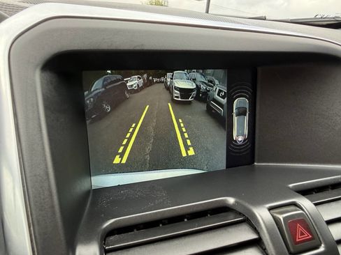 Used 2016 Volvo XC60 T5 Platinum image 22