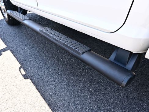 Used 2018 RAM 3500 Tradesman w/ Chrome Appearance Group AWD/4WD image 13
