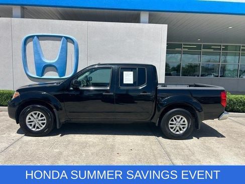 Used 2017 Nissan Frontier SV w/ SV Value Truck Package RWD image 5
