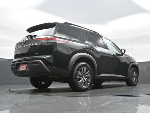 Used 2025 Nissan Pathfinder SV AWD/4WD image 35