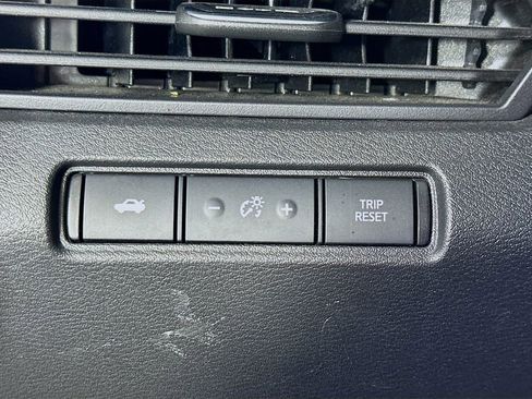 Used 2024 Nissan Altima 2.5 SV image 21