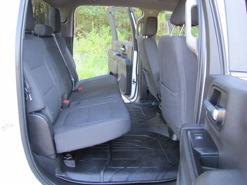 Used 2022 Chevrolet Silverado 2500 LT w/ Fleet Comfort Package AWD/4WD image 19