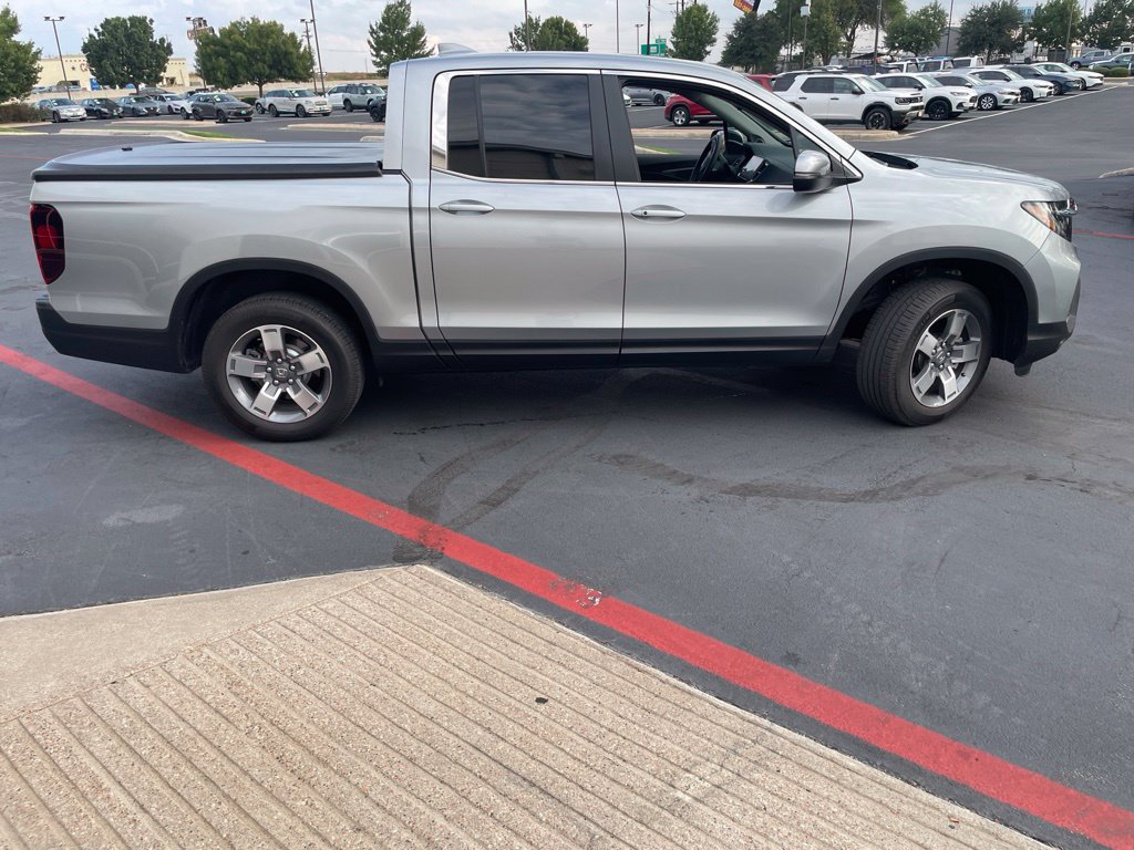 Used 2025 Honda Ridgeline RTL image 5