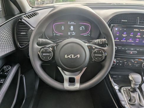 Used 2023 Kia Soul S image 18