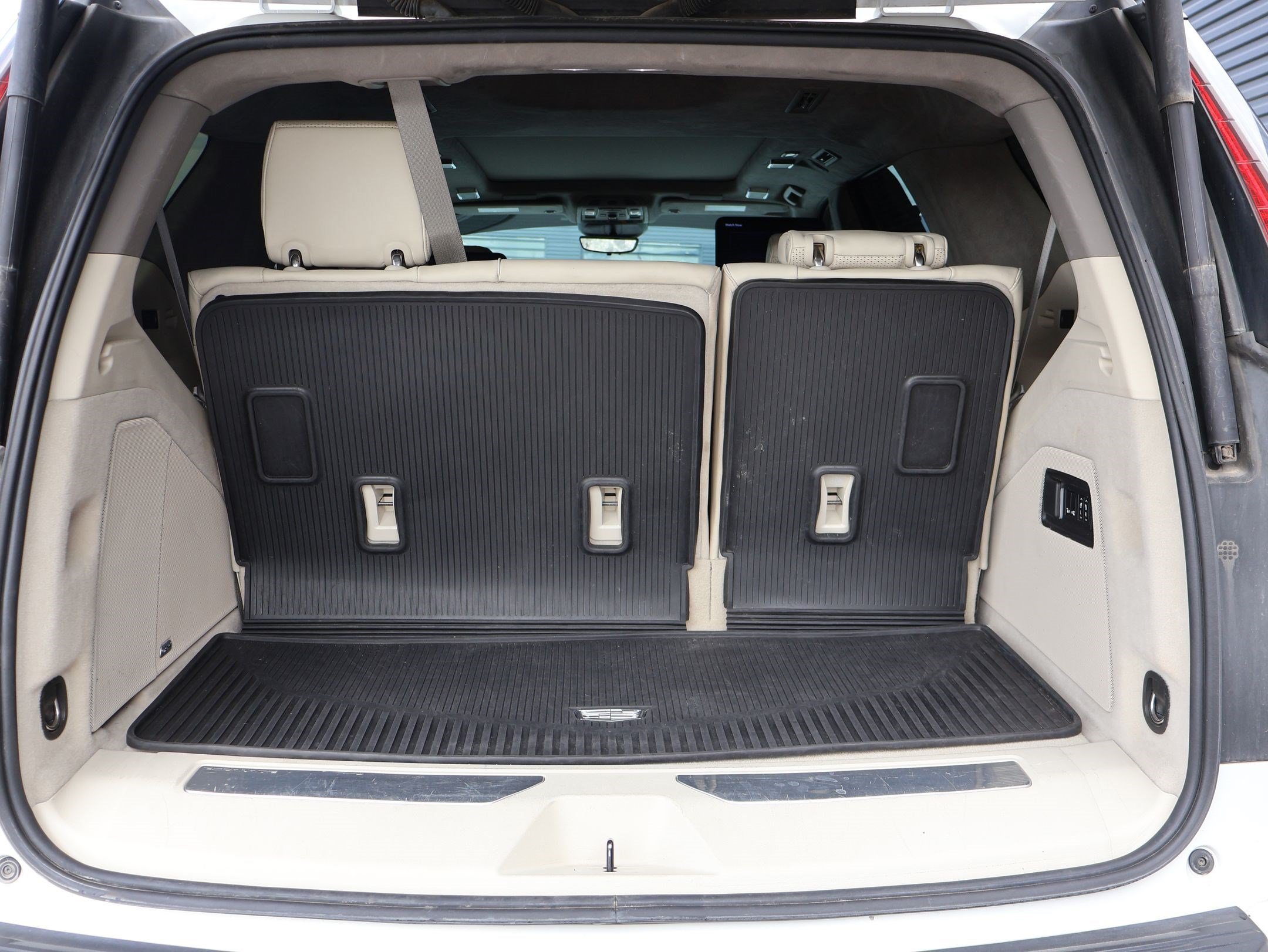 Used 2022 Cadillac Escalade Sport Platinum AWD/4WD image 32