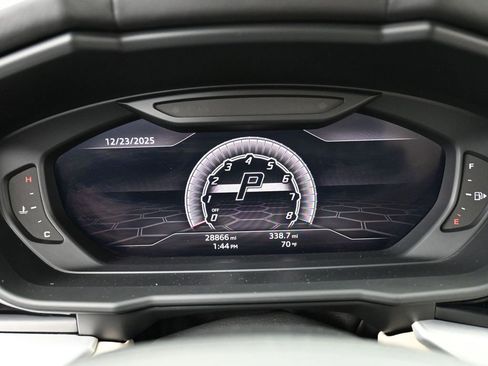 Used 2020 Lamborghini Urus image 18