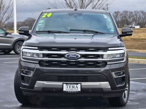 Used 2024 Ford Expedition Max Limited AWD/4WD image 2