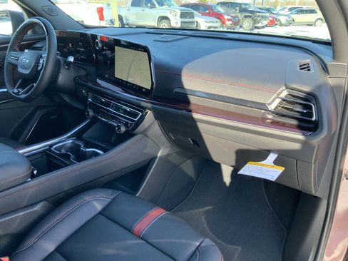 New 2026 Chevrolet Traverse RS w/ LPO, Floor Liner Package image 73