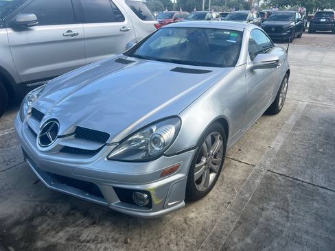 Used 2011 Mercedes-Benz SLK 300 image 1