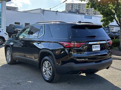 Used 2023 Chevrolet Traverse LT AWD/4WD image 4