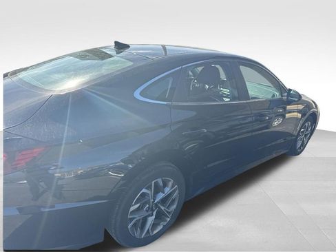 Used 2022 Hyundai Sonata SEL w/ Preferred Accessory Package image 7