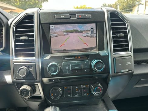 Used 2016 Ford F150 XLT w/ Equipment Group 302A Luxury image 11