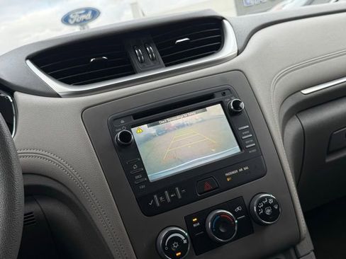 Used 2017 Chevrolet Traverse LS image 5