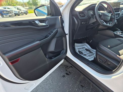 New 2026 Ford Escape ST-Line w/ Tech Pack #1 AWD/4WD image 11