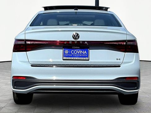 New 2026 Volkswagen Jetta SE FWD image 5
