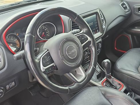 Used 2018 Jeep Compass Trailhawk w/ Cold Weather Group image 15