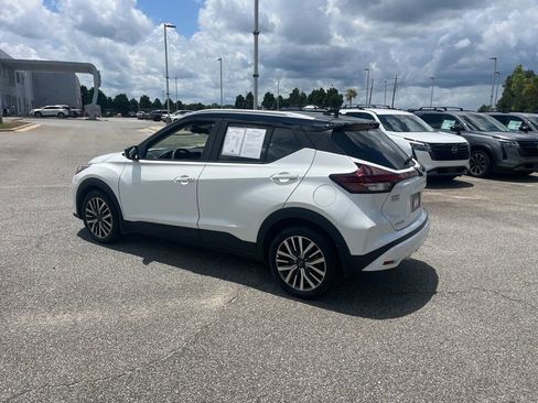 Used 2024 Nissan Kicks SV FWD image 4