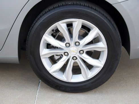 Used 2024 Chevrolet Malibu LT FWD image 10