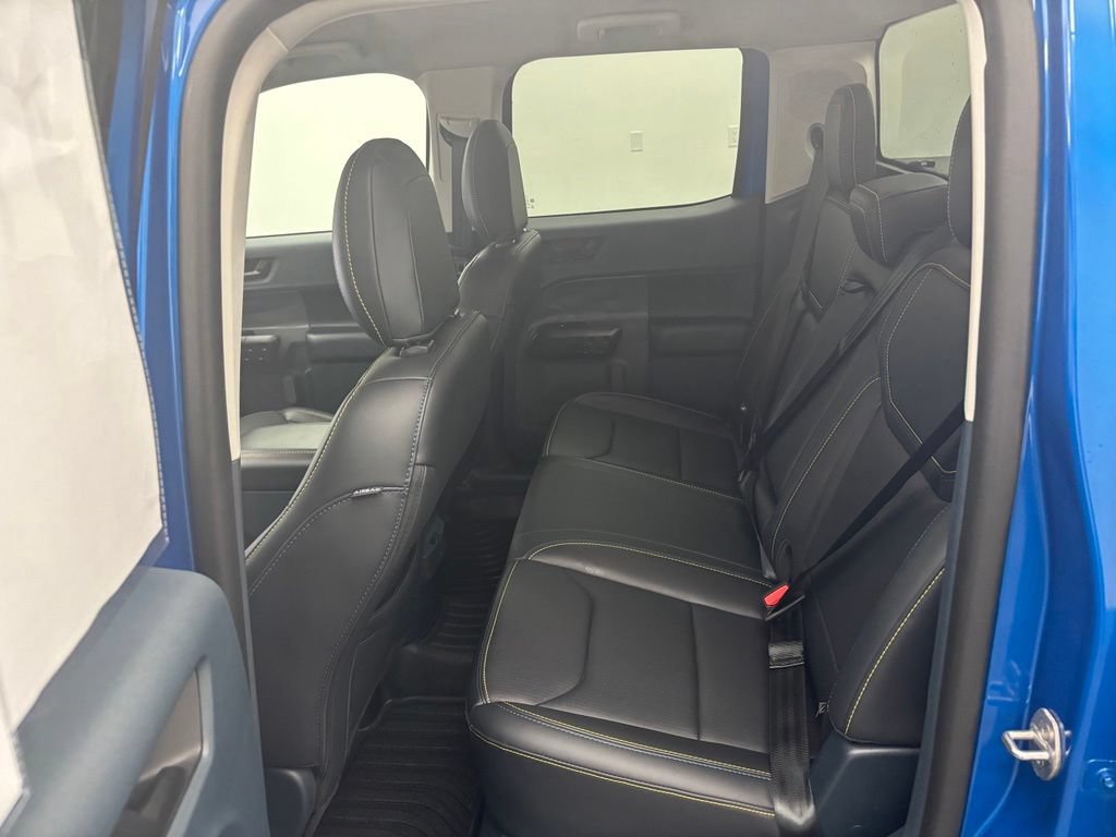 Used 2025 Ford Maverick Lobo AWD/4WD image 36