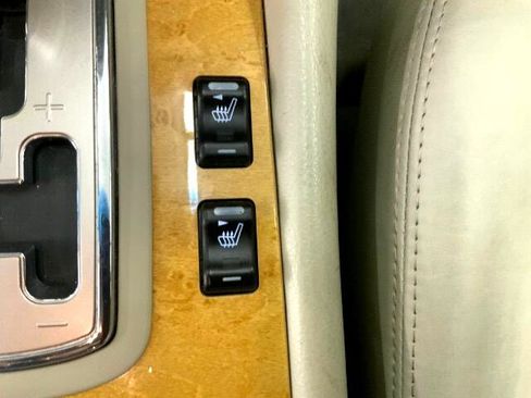 Used 2004 INFINITI Q45 Luxury image 16