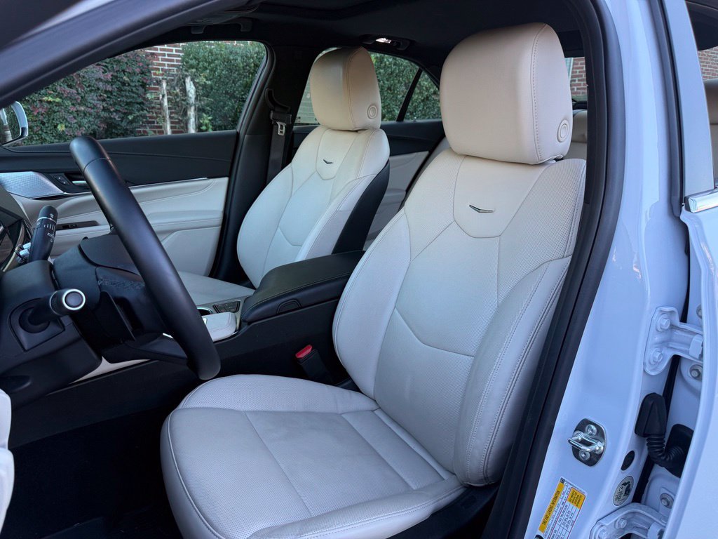 Used 2026 Cadillac CT4 Premium Luxury RWD image 7