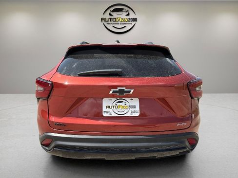 Used 2024 Chevrolet Trax RS w/ Driver Confidence Package image 4