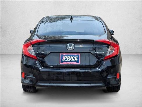 Used 2017 Honda Civic Touring image 6