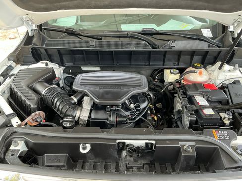 Used 2018 GMC Acadia SLE w/ LPO, Floor Liner Package image 21