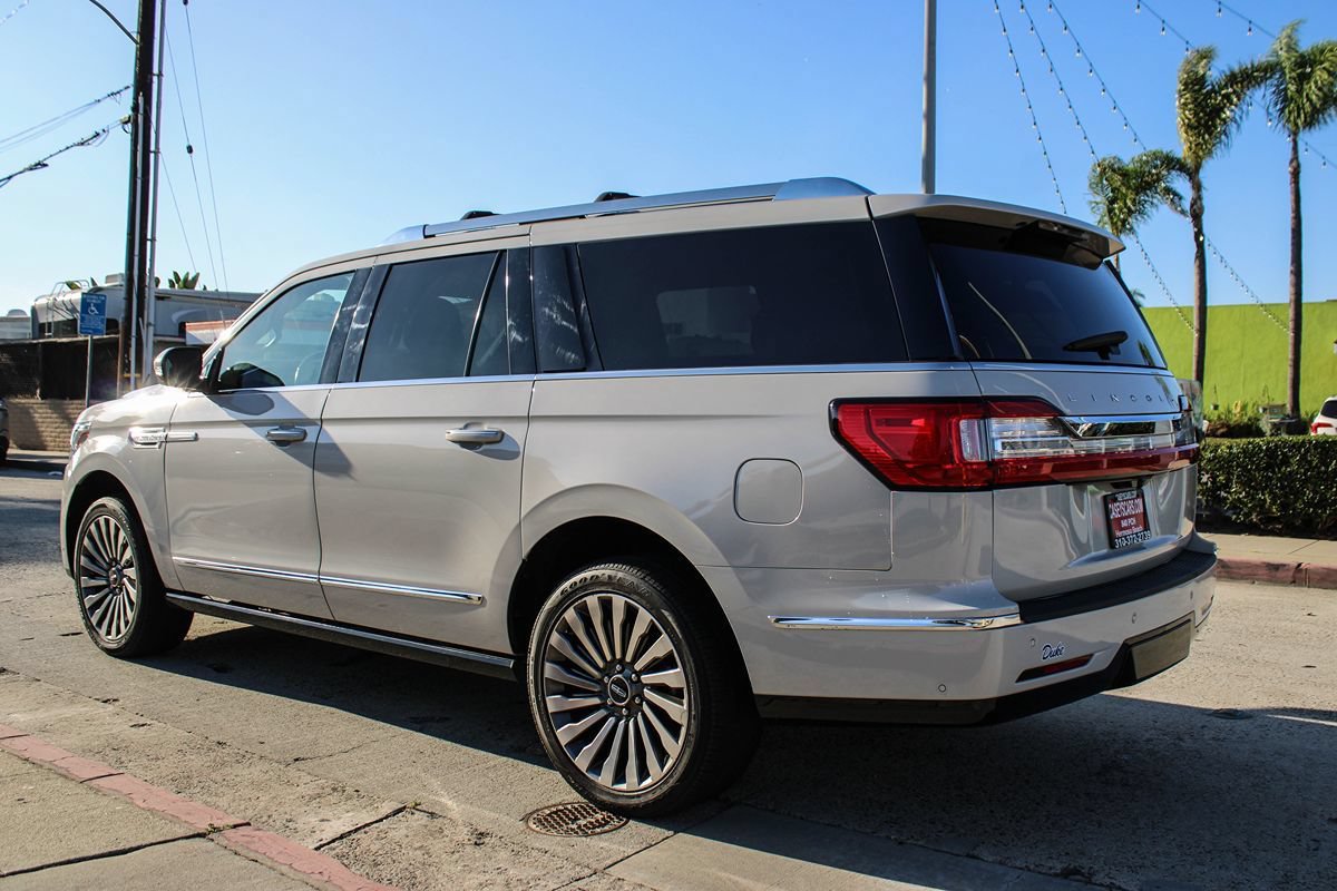 Used 2020 Lincoln Navigator L Reserve w/ Equipment Group 208A Reserve AWD/4WD image 3