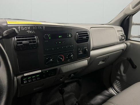 Used 2007 Ford F450 Regular Cab 2WD DRW image 27