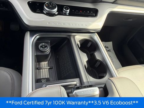 Used 2025 Ford Expedition Active AWD/4WD image 13
