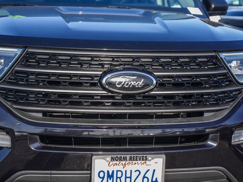 Used 2021 Ford Explorer XLT w/ Equipment Group 202A AWD/4WD image 5