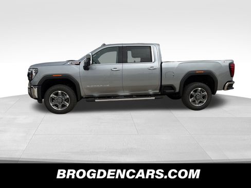 New 2026 GMC Sierra 3500 SLT w/ SLT Premium Package AWD/4WD image 5