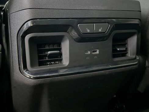 Used 2023 GMC Sierra 1500 AT4 w/ AT4 Premium Package AWD/4WD image 13