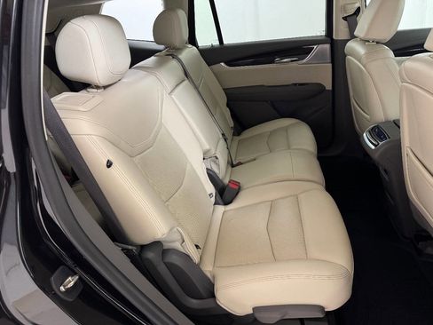 Used 2021 Cadillac XT6 Premium Luxury image 23