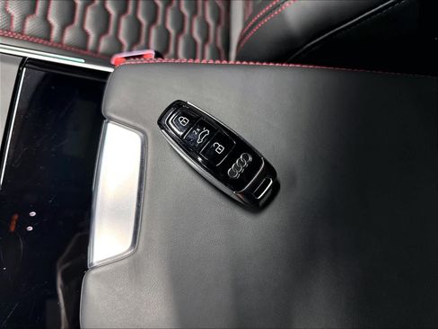 Used 2022 Audi RS 6 AWD/4WD image 13