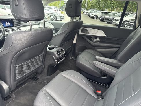 Used 2024 Mercedes-Benz GLS 580 4MATIC image 16
