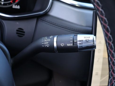 Used 2022 Jaguar F-PACE SVR image 35