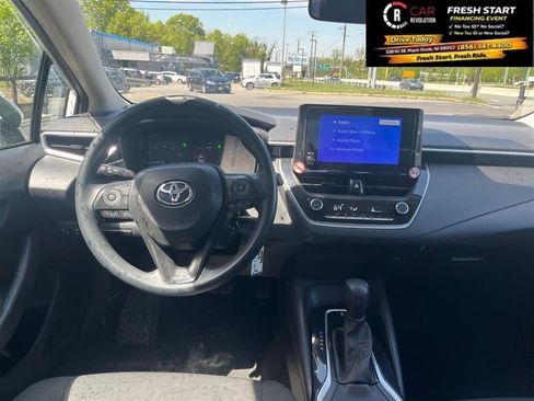 Used 2024 Toyota Corolla LE FWD image 28