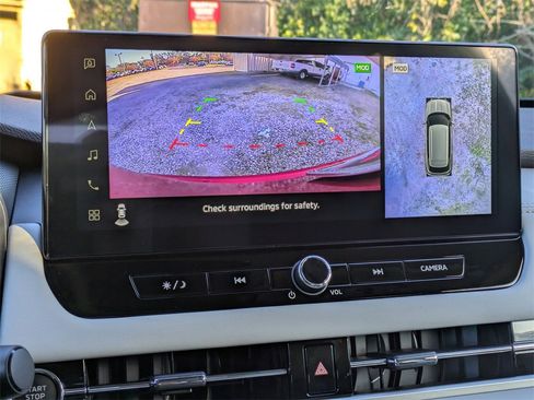 New 2025 Mitsubishi Outlander SE image 21