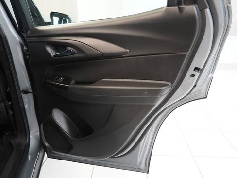 Used 2023 Chevrolet TrailBlazer LS image 28