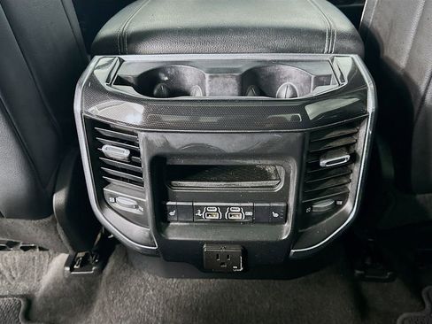 Used 2019 RAM 1500 Laramie image 22