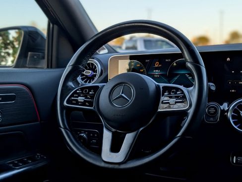 Used 2021 Mercedes-Benz GLA 250 4MATIC image 13