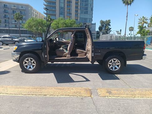 Used 2001 Toyota Tundra SR5 image 10