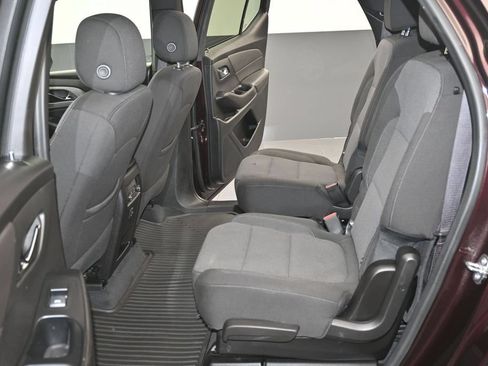 Used 2023 Chevrolet Traverse LT AWD/4WD image 13