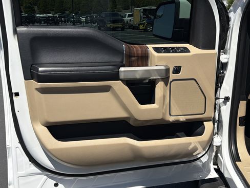 Used 2015 Ford F150 Lariat w/ Trailer Tow Package AWD/4WD image 13